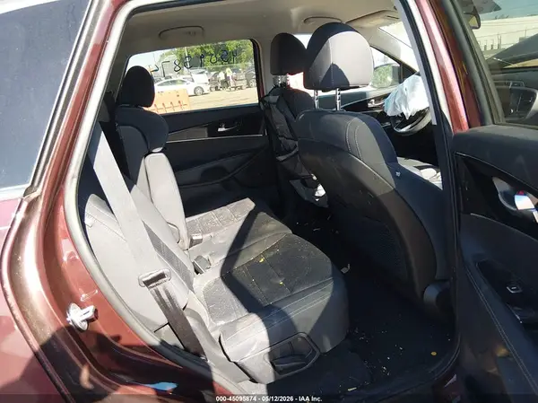 5XYPG4A30JG345728 2018 KIA SORENTO - Image 8