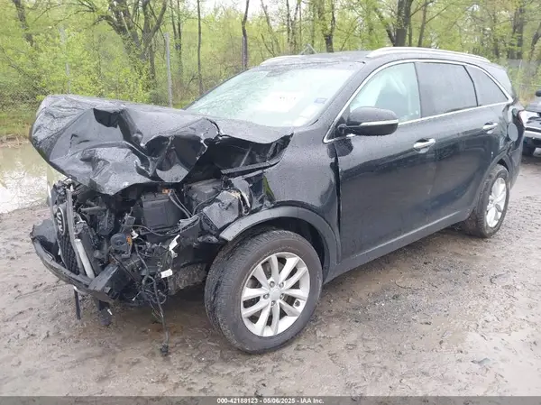 5XYPG4A30JG348905 2018 KIA SORENTO - Image 2