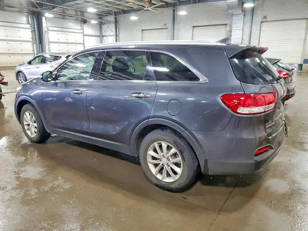 5XYPG4A30JG358964 2018 KIA SORENTO - Image 2