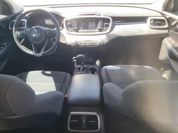 5XYPG4A30JG361766 2018 KIA SORENTO - Image 8