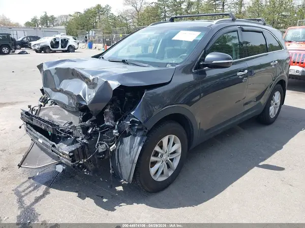 5XYPG4A30JG373223 2018 KIA SORENTO - Image 2