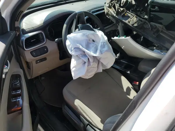 5XYPG4A30JG374498 2018 KIA SORENTO - Image 8