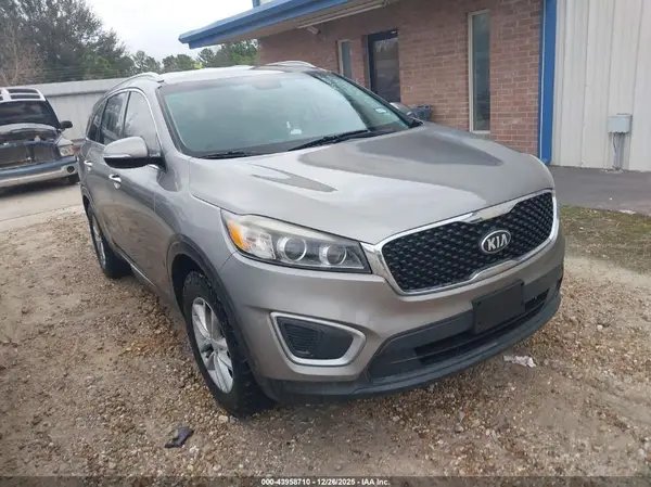 5XYPG4A30JG376199 2018 KIA SORENTO - Image 1
