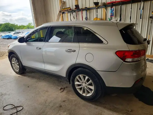 5XYPG4A30JG377062 2018 KIA SORENTO - Image 2