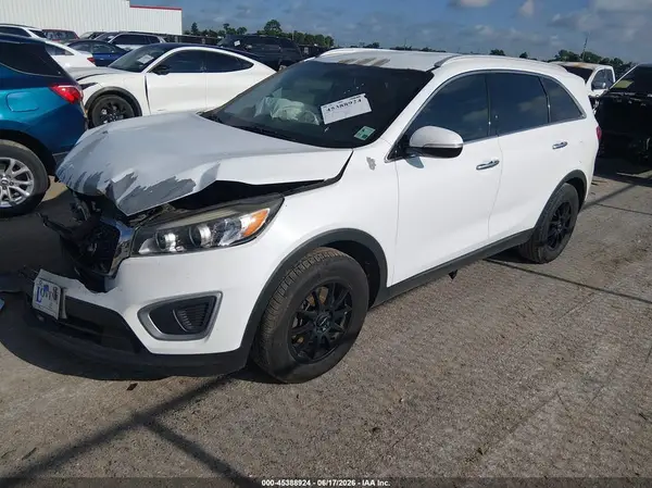 5XYPG4A30JG384948 2018 KIA SORENTO - Image 2