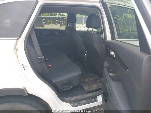 5XYPG4A30JG392497 2018 KIA SORENTO - Image 8