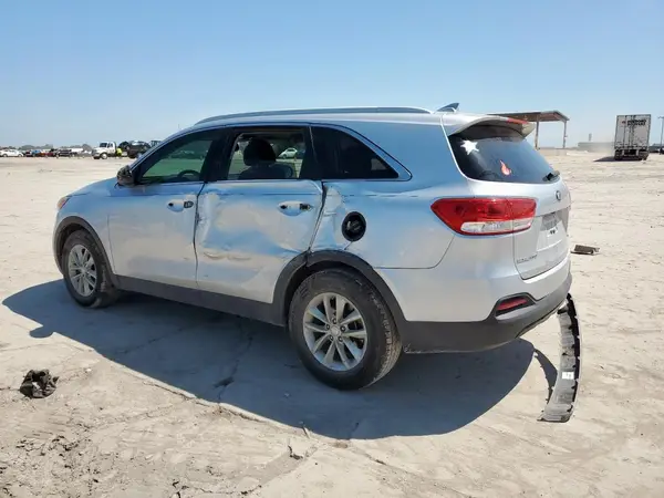 5XYPG4A30JG399577 2018 KIA SORENTO - Image 2