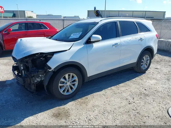 5XYPG4A30JG405880 2018 KIA SORENTO - Image 2