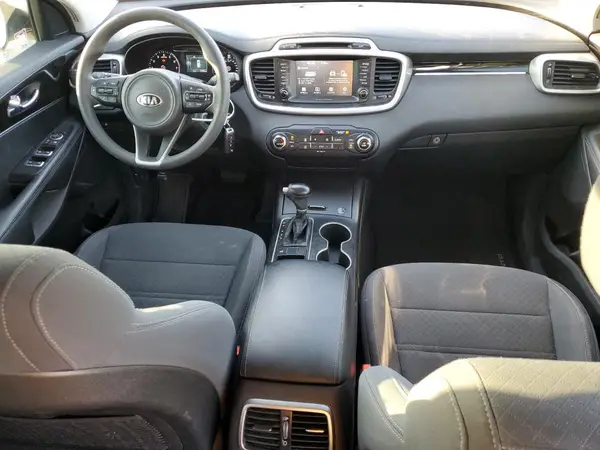 5XYPG4A30JG407807 2018 KIA SORENTO - Image 8