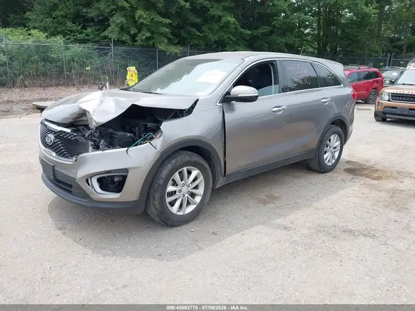 5XYPG4A30JG407953 2018 KIA SORENTO - Image 2