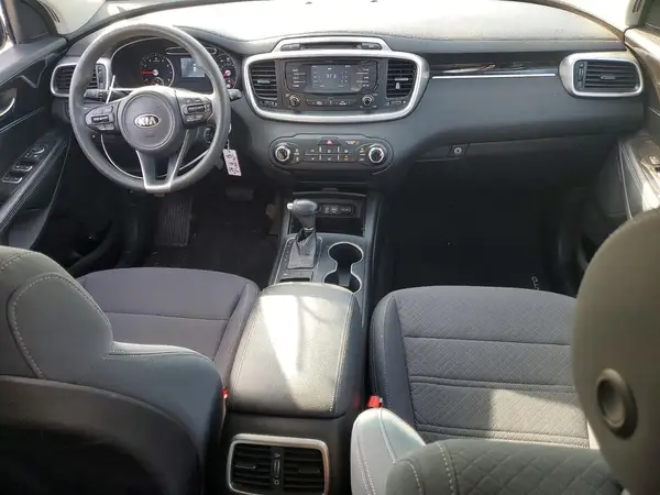 5XYPG4A30JG409864 2018 KIA SORENTO - Image 8