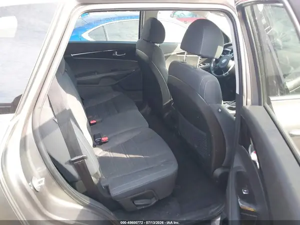 5XYPG4A30JG412179 2018 KIA SORENTO - Image 8