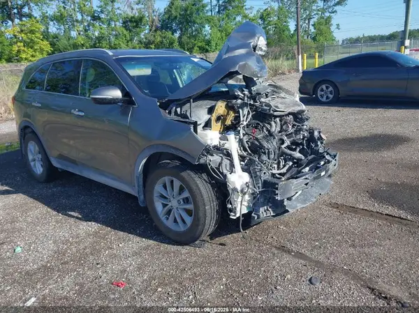 5XYPG4A30JG412196 2018 KIA SORENTO - Image 1