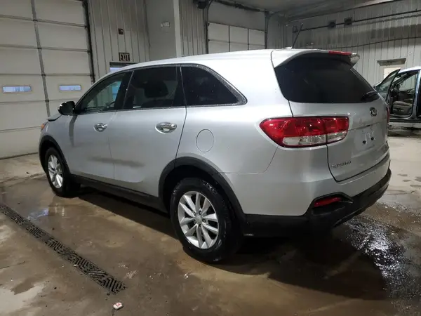 5XYPG4A30JG413235 2018 KIA SORENTO - Image 2