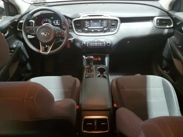 5XYPG4A30JG413235 2018 KIA SORENTO - Image 8
