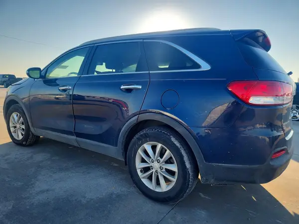 5XYPG4A30JG413655 2018 KIA SORENTO - Image 2