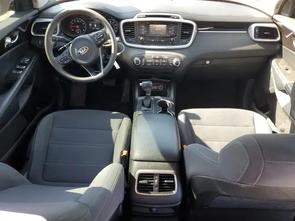 5XYPG4A30JG417415 2018 KIA SORENTO - Image 8
