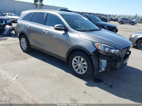 5XYPG4A30JG423344 2018 KIA SORENTO - Image 1