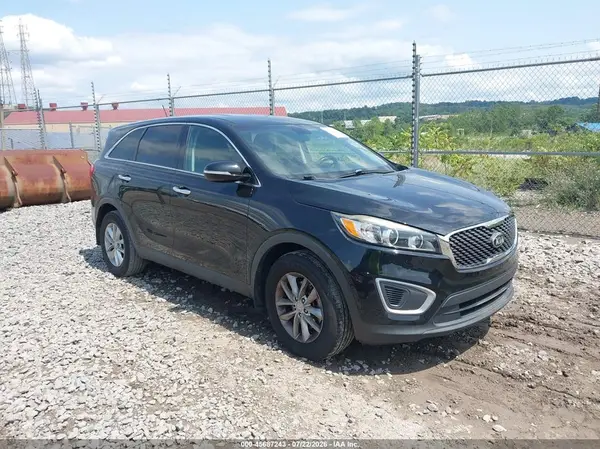 5XYPG4A30JG423506 2018 KIA SORENTO - Image 1