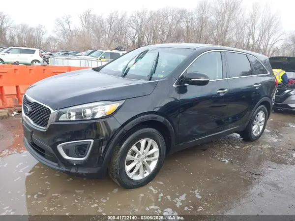 5XYPG4A30JG429063 2018 KIA SORENTO - Image 2