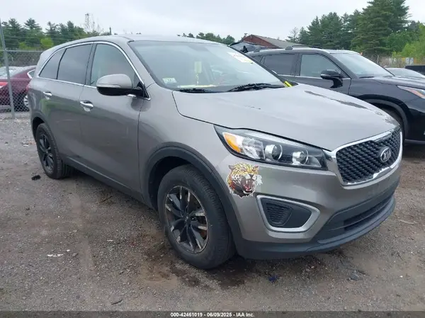 5XYPG4A30JG430696 2018 KIA SORENTO - Image 1