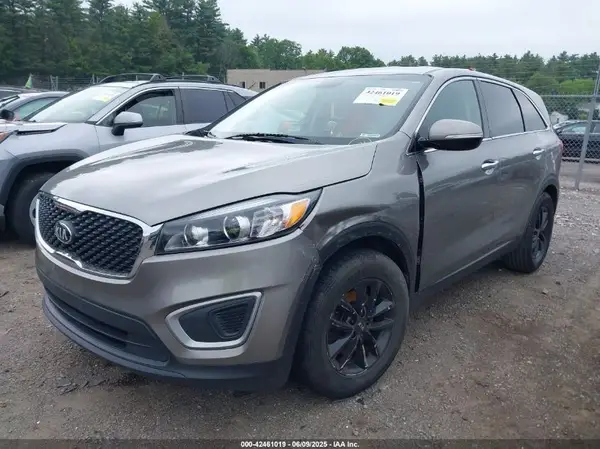 5XYPG4A30JG430696 2018 KIA SORENTO - Image 2