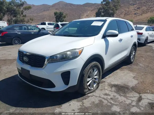 5XYPG4A30KG432515 2019 KIA SORENTO - Image 2