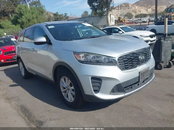 5XYPG4A30KG433468 2019 KIA SORENTO - Image 1