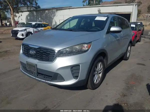 5XYPG4A30KG433468 2019 KIA SORENTO - Image 2