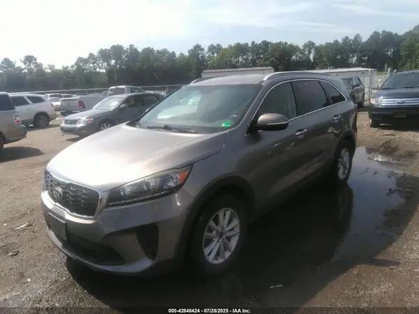 5XYPG4A30KG437195 2019 KIA SORENTO - Image 2