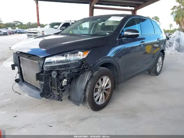 5XYPG4A30KG447788 2019 KIA SORENTO - Image 2