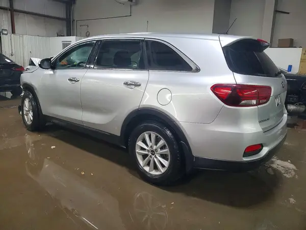 5XYPG4A30KG451632 2019 KIA SORENTO - Image 2