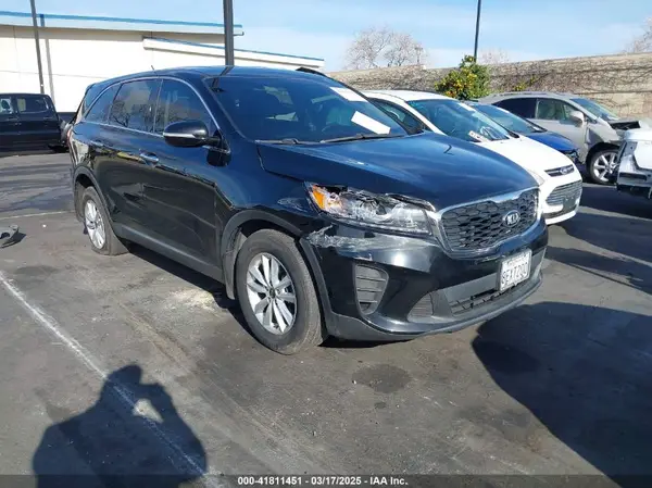 5XYPG4A30KG465482 2019 KIA SORENTO - Image 1