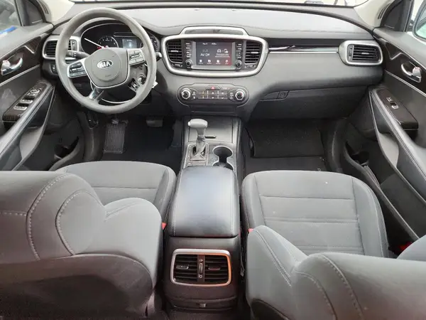5XYPG4A30KG471931 2019 KIA SORENTO - Image 8