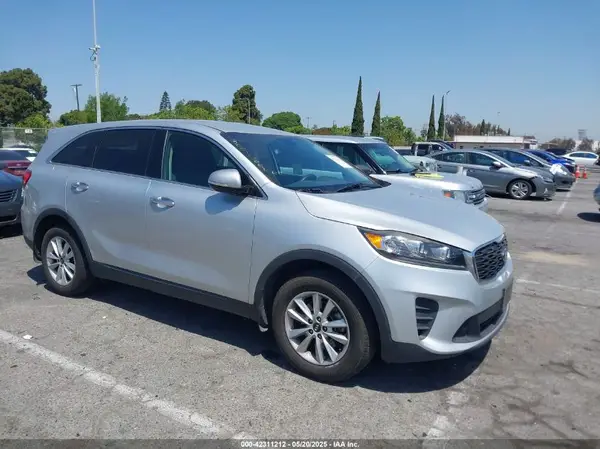 5XYPG4A30KG476739 2019 KIA SORENTO - Image 1