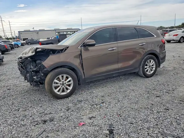 5XYPG4A30KG480547 2019 KIA SORENTO - Image 1