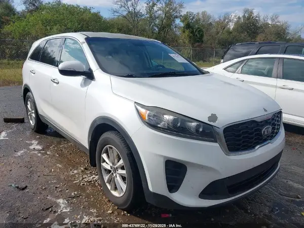 5XYPG4A30KG504684 2019 KIA SORENTO - Image 1