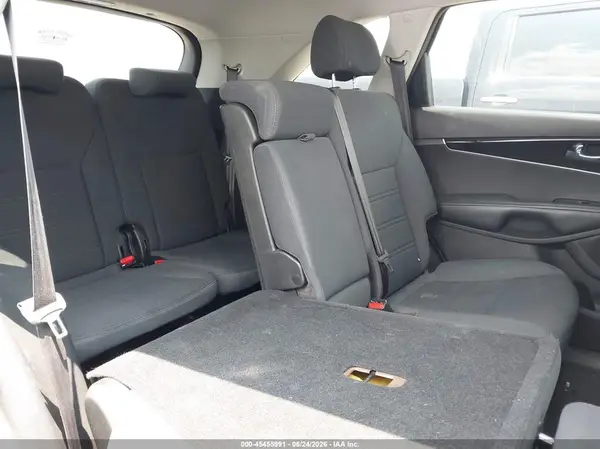 5XYPG4A30KG510100 2019 KIA SORENTO - Image 8