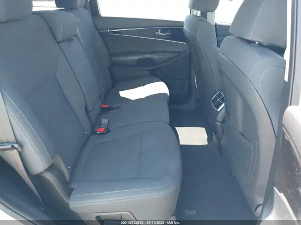 5XYPG4A30KG513076 2019 KIA SORENTO - Image 8