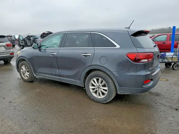 5XYPG4A30KG520268 2019 KIA SORENTO - Image 2