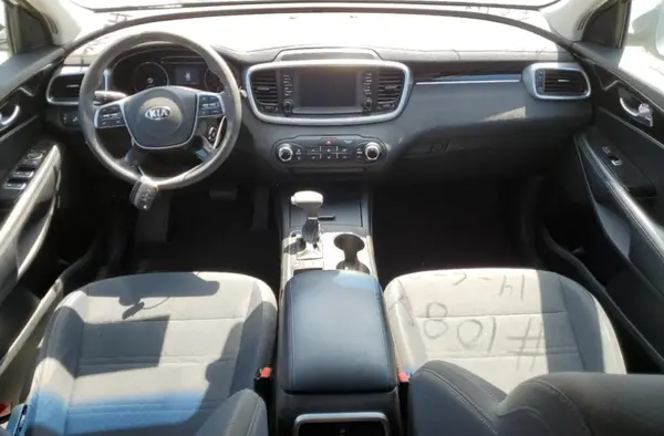 5XYPG4A30KG537118 2019 KIA SORENTO - Image 8