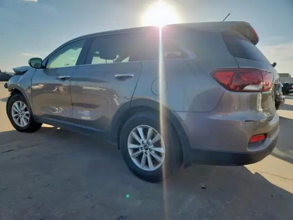 5XYPG4A30KG544487 2019 KIA SORENTO - Image 2