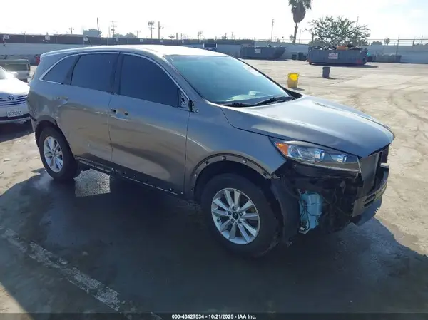 5XYPG4A30KG546045 2019 KIA SORENTO - Image 1