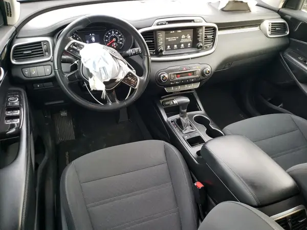 5XYPG4A30KG546577 2019 KIA SORENTO - Image 8