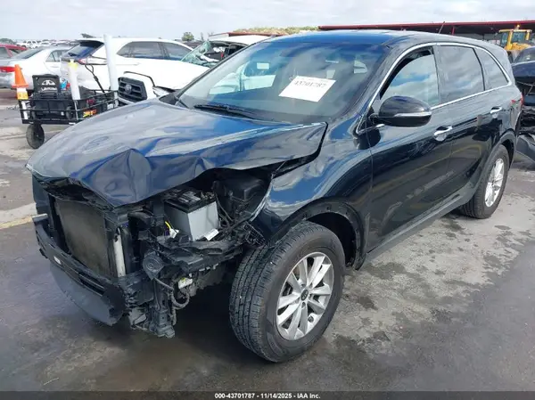 5XYPG4A30KG548314 2019 KIA SORENTO - Image 2