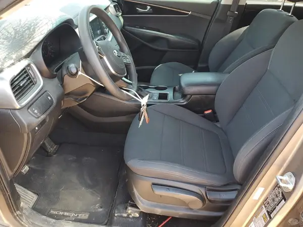 5XYPG4A30KG552881 2019 KIA SORENTO - Image 6