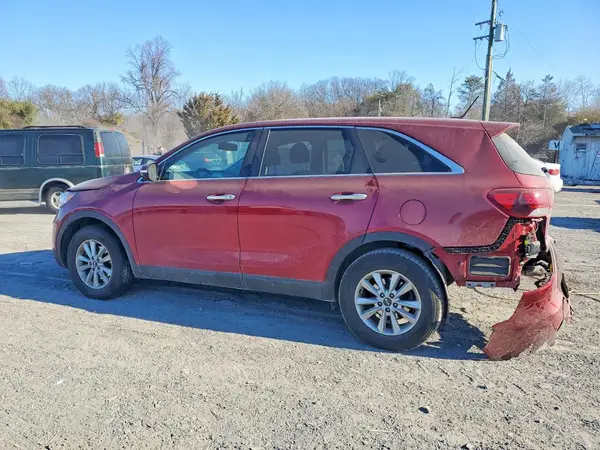 5XYPG4A30KG555327 2019 KIA SORENTO - Image 2