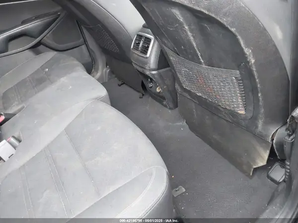 5XYPG4A30KG560480 2019 KIA SORENTO - Image 8