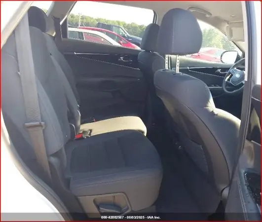 5XYPG4A30KG562617 2019 KIA SORENTO - Image 8