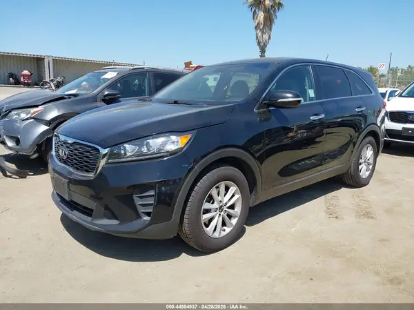 5XYPG4A30KG566215 2019 KIA SORENTO - Image 2